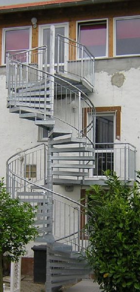 Aussen-Treppe